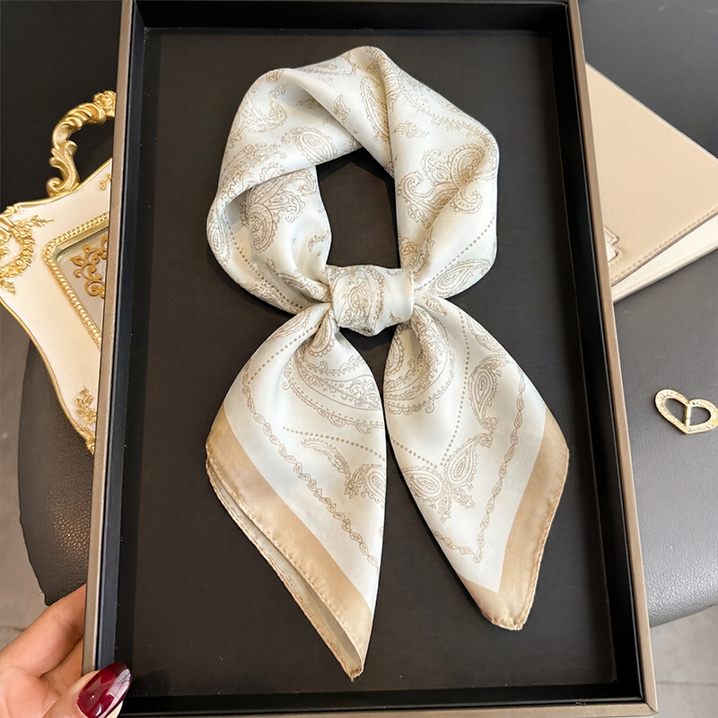 Silk Neck Scarf - ヴィンテージベージュペイズリープリントスクエアスカーフサテンシルクバンダナ女性用夏毎日の通勤日焼け止めネックヘアアクセサリー